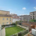3 Pieces En Duplex , Central A2B103